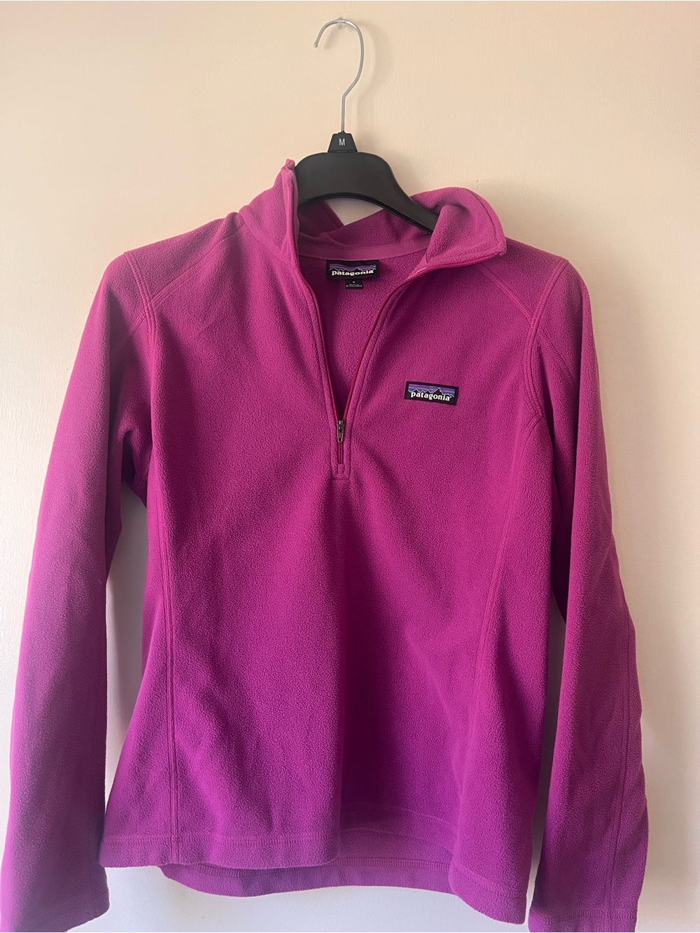 Patagonia Women's Half-Zip Pullover in Magenta Size Small